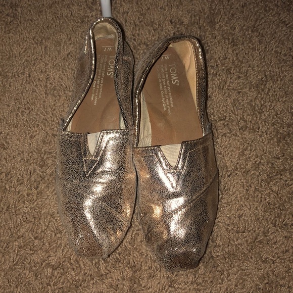 Toms - Picture 2 of 6